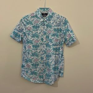Vineyard vines beach print shirt sleeve shirt